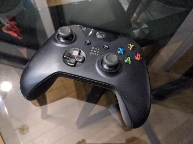 Official Microsoft Xbox One Wireless Controller - Black Day One 2013 Edition