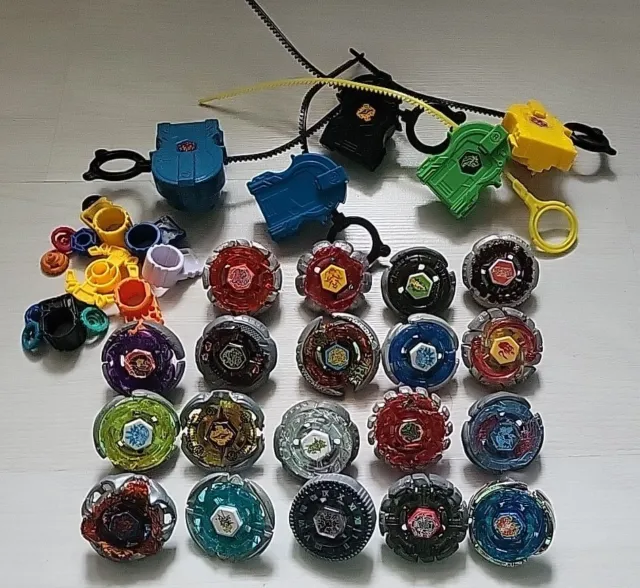 Lot Toupies Beyblades Métal- Bon État