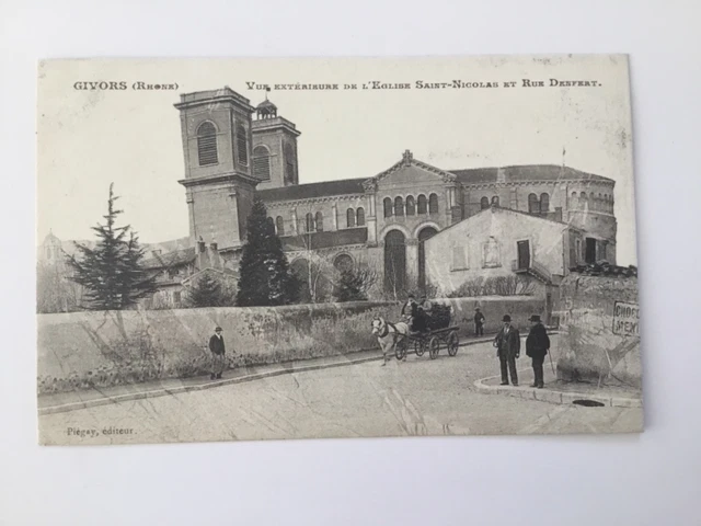 Saint Martin en Haut. La commune se prépare au spectacle Marron Show
