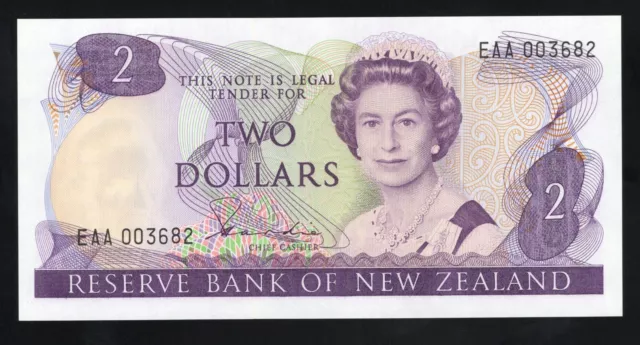 1981-5 NEW ZEALAND 2 DOLLARS BANKNOTE - UNCIRCULATED 1ST PREFIX - P170aF