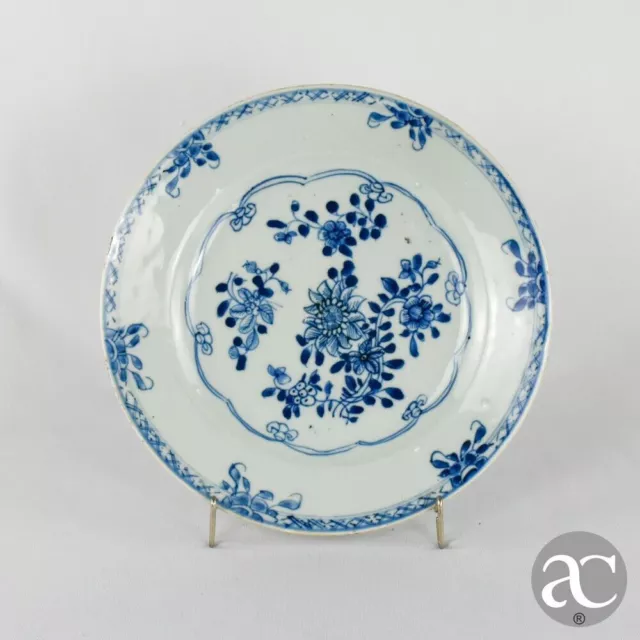 Assiette en porcelaine chinoise, Bleu et Blanc, XVIIIe siècle. Période...