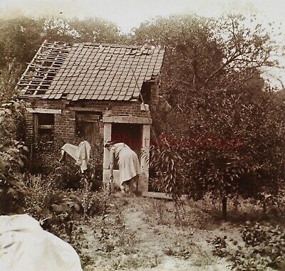 Cabane au fond du jardin c1940 Photo Plaque de verre Stereo Vintage V15L33n14