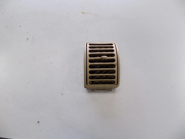 95 96 97 98 99 00 Chevy Tahoe Yukon Sierra Tan Dash HVAC Heater Vent Grill