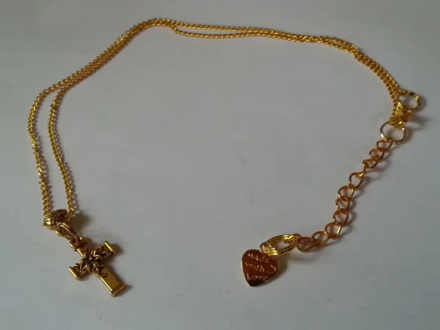 Auktion: Vergoldete Kette mit goldfarbenem Kreuzanhänger, handgefertigt