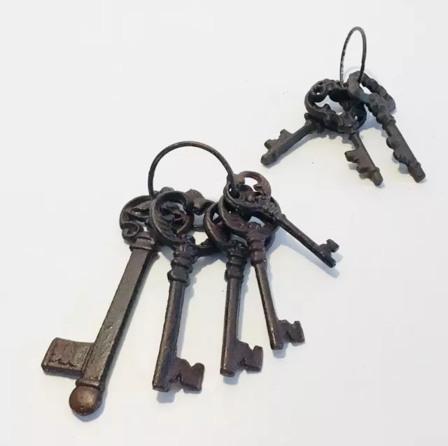 Garden Hanging Keys Large Cast Iron  Rustic Home Decoration Sets of 5 and 3