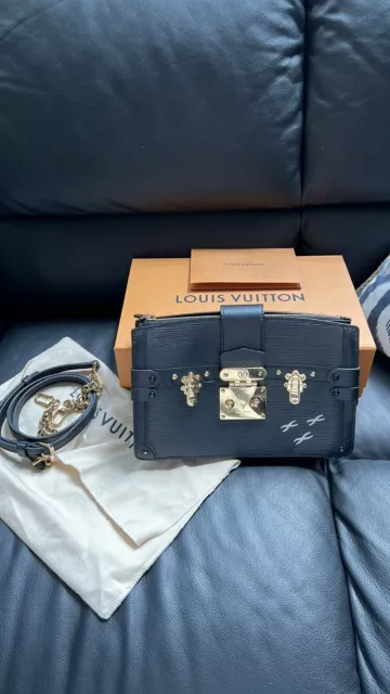 LOUIS VUITTON M54651 Epi Petite Malle Pochette Shoulder Bag Epi Leather  Black