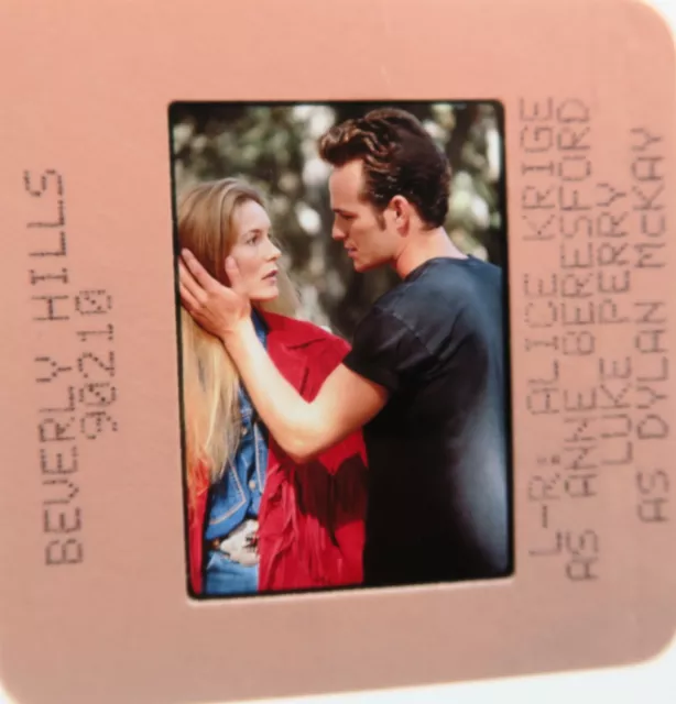 Beverly Hills 90210 Cast Jennie Garth Luke Perry Alice Krige  Slide 12