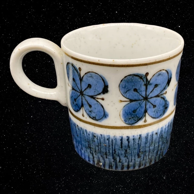 Juego de 4 tazas de gres azul floral moteado cerámica artística 2,5""T 3,5""W