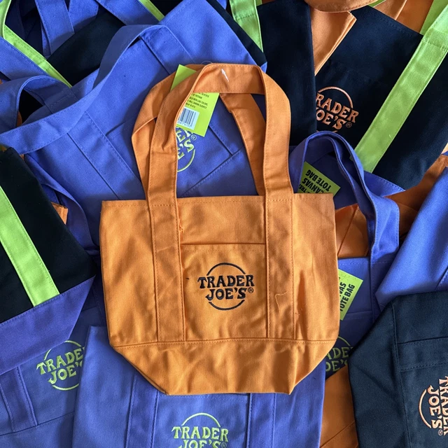 IN HAND Trader Joes Halloween Mini Tote Set Of 4 Limited Edition - Foto 8