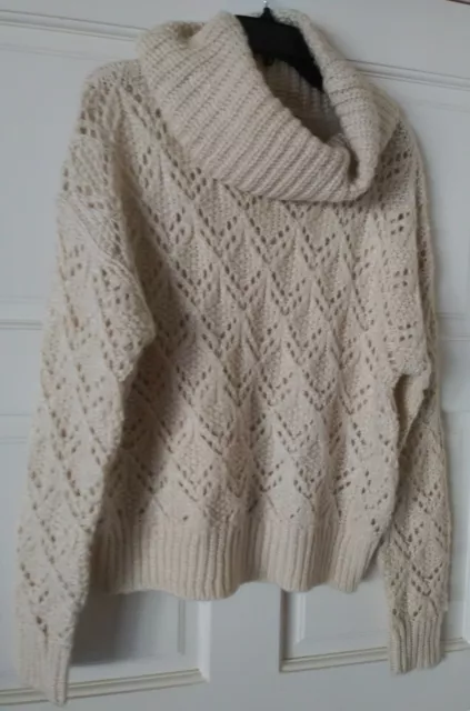 Forever 21 Women's Chunky Knit Turtleneck Sweater Cream/Ivory Pullover Size M