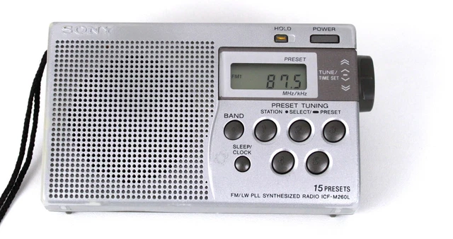 RADIO SONY ICF m260L EUR 35,00 - FR