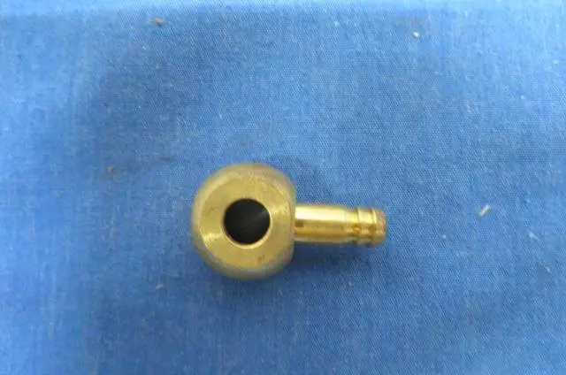 NOS Kawasaki # 92061-015 CONNECTOR BANJO , OIL PUMP H1 H2 S2 S3 KH400   K1639
