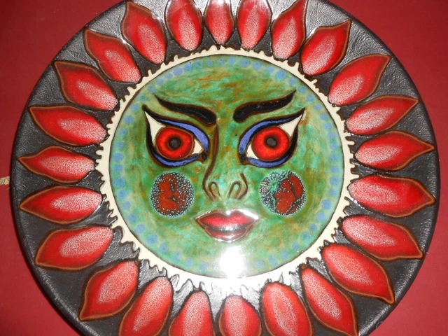 Grand plat émaillé signé E Banquells en faience Jean Cocteau