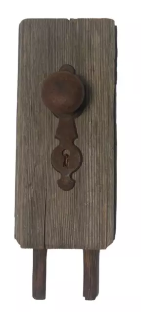 Rusty DOOR KNOB, KEY HOLE & BARN WOOD - Hanger Hook Coat Hat Rack - Rustic Decor
