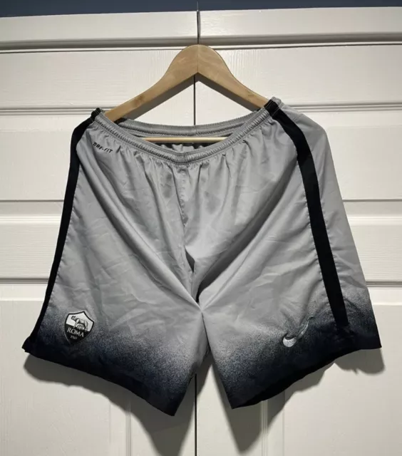 Pantaloncini nike uomo argento sale