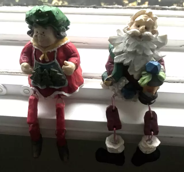 Mr & Mrs Santa Claus Christmas Hand Made Mantle Shelf Sitters w/ Dangling Feet