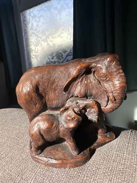 Vintage elephant with calf by Priory Castings