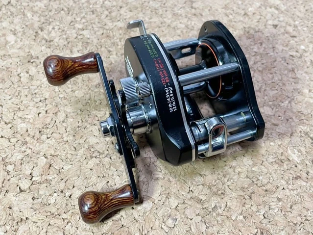 世界的に有名な Phantom DAIWA OLD RARE Sm-10 $320.22 Well Doing Is Engine リール
