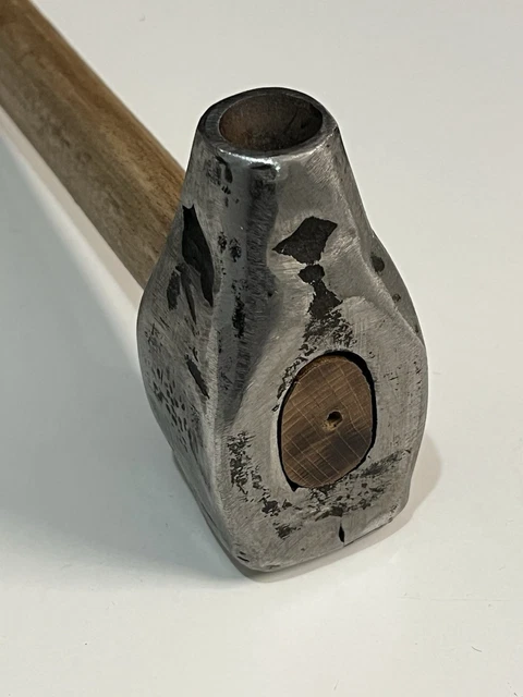 N°370. outillage outils anciens OLD TOOL HAMMER Outil ancien marteau de