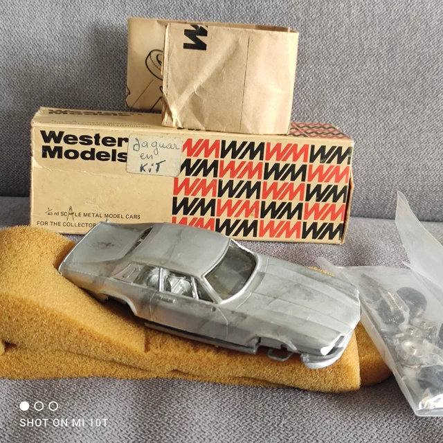 Kit 1/43 Non Monté Western Models Jaguar XJS 1978 Boite Abîmée