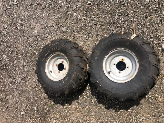 X2 APACHE 100 RLX QUAD TEILE HINTERRÄDER FELGE UND REIFEN 19X7-8 gebraucht