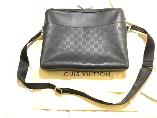 Louis Vuitton Black Damier Infini Calypso Messenger GM Bag Louis Vuitton