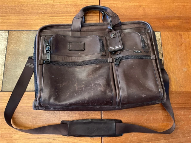 TUMI Leather Alpha 17” large screen Laptop Bag Briefcase brown carry-on 96114BH