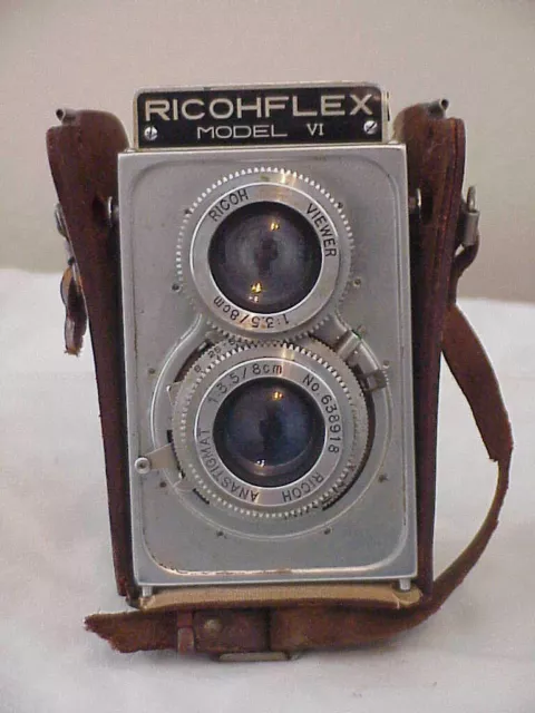 RICOHFLEX Model VI Twin Lens Camera w/case - **Part Of A Displayed Collection**