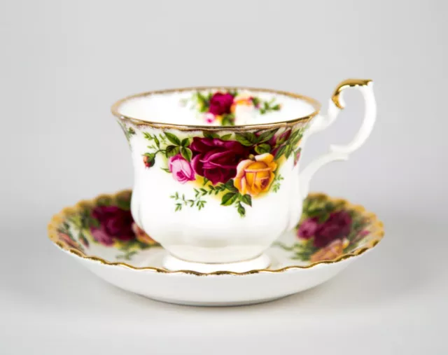 Royal Albert Old Country Roses Footed Cup & Saucer Set Vintage England