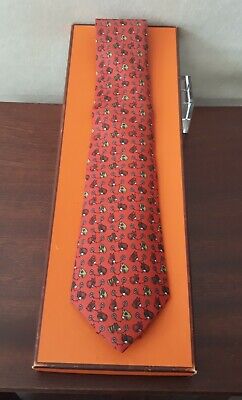Cravate Hermès neuve encore dans sa boite Hommes Accessoires Cravates & pochettes Hermès Cravates & pochettes 