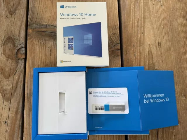 Windows 10 Home 32/64 bit con USB tedesco, versione completa scatola con fattura IVA