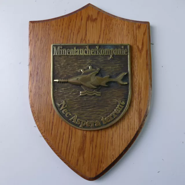 Messingwappen auf massiver Eiche ca. 850g Minentaucherkompanie To-6143