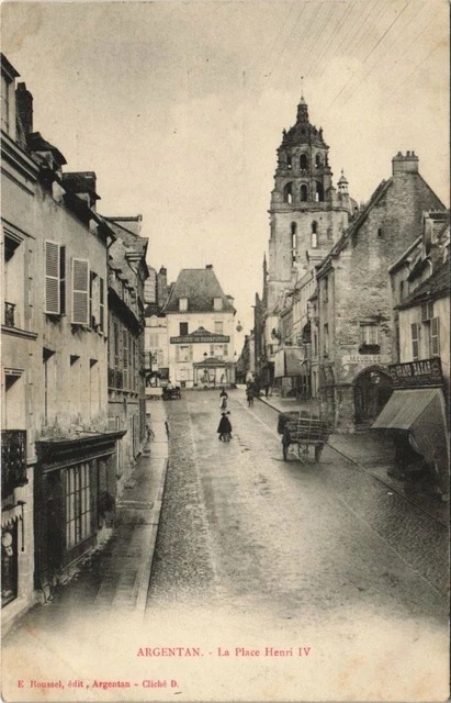 CPA ARGENTAN-La Place Henri IV (29502)