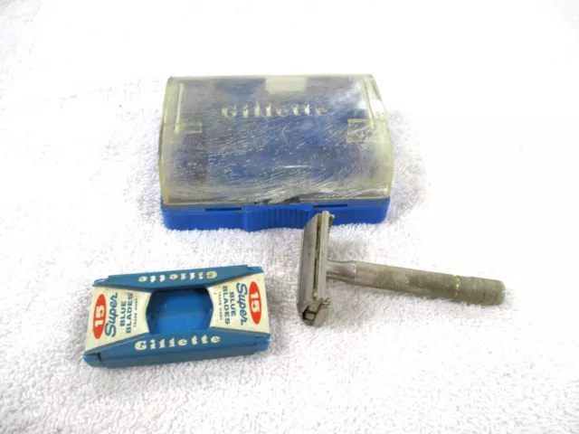 Vintage Gillette Y4 1953 Tech Safety Razor Ball WITH CASE & BLADE SAFE