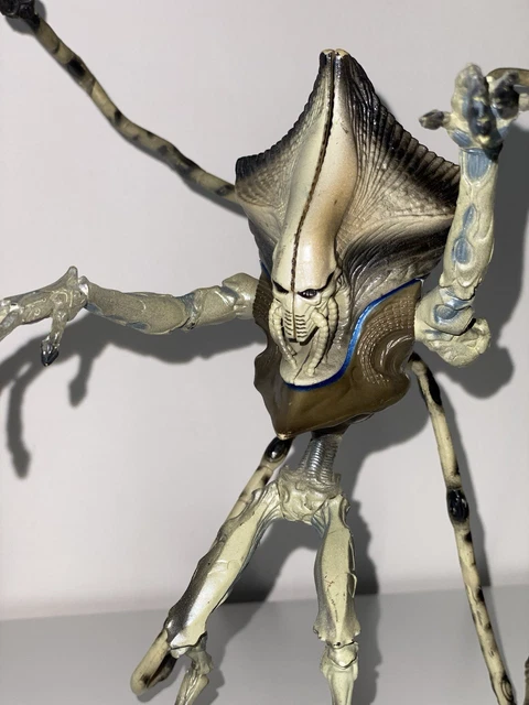 ID4 INDEPENDENCE DAY ALIEN SUPREME Commander Toy Action Figure