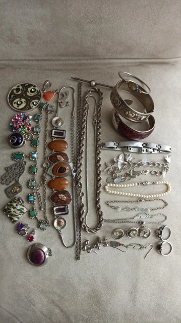 Lot De Bijoux Fantaisie Occasion - Plusieurs Pièces - Idéal Pour Compléter Ta Collection