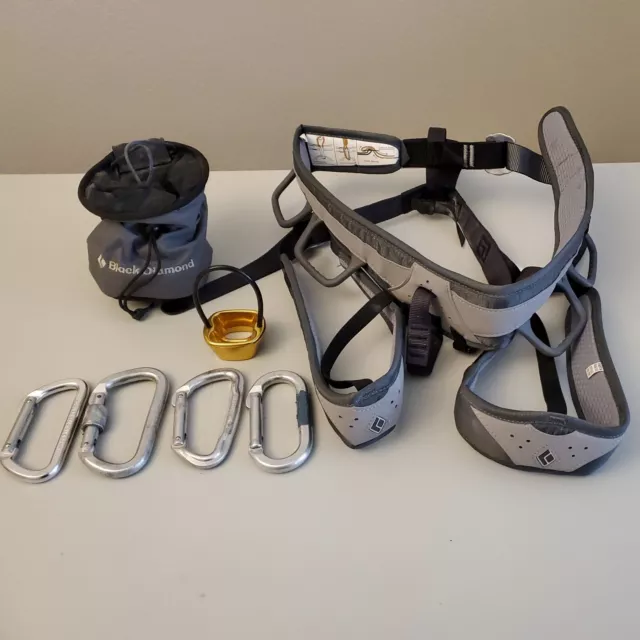 Black Diamond Men's Large Momentum Harness w/ Chalk Bag Rappel/Belay Carabiners