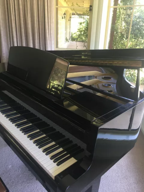 Yamaha Black Baby Grand 1976 Piano