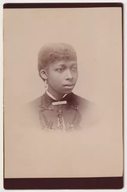 AFRICAN-AMERICAN Woman : Giles Bishop N 1880s Cabinet Card Photo