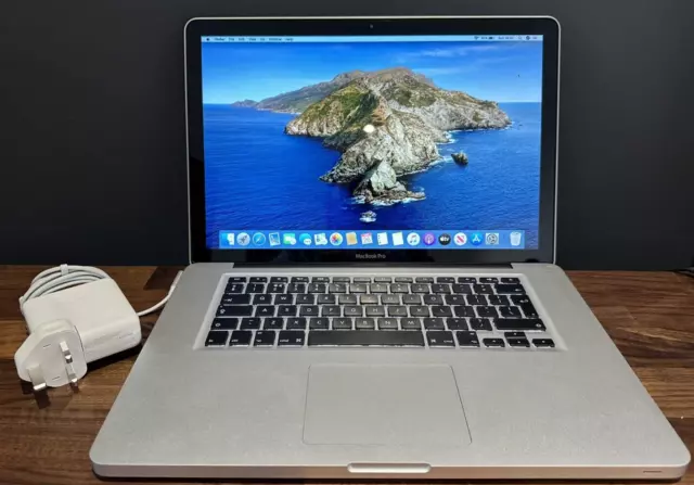 Apple MacBook Pro 2012 15,4" A1286 - Intel Core i7 2,3 GHz - 240 GB di unità di memoria - 8 GB RAM