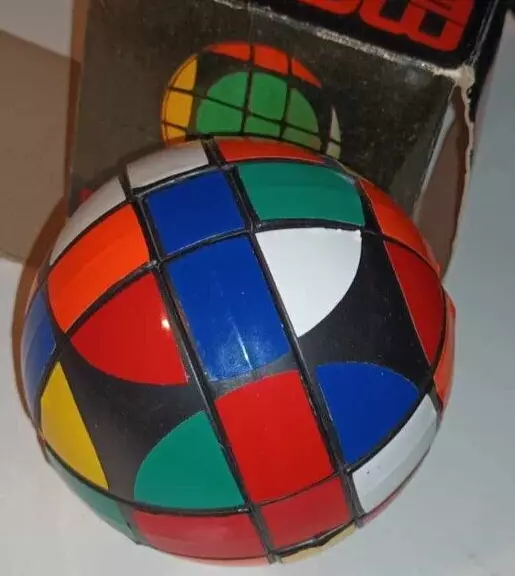 Vintage 1980's MAGIC BALL - Rubiks Type Puzzle - Boxed brain teaser