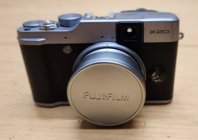 Fujifilm FinePix X Series X20 Digital Camera Made In Japan-  MINT AU SELLER