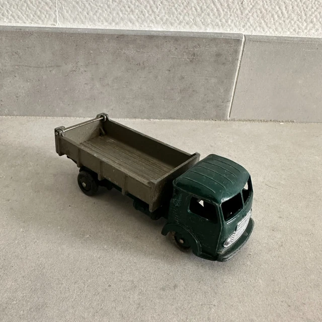 Dinky Toys 33B – Camion Simca Cargo Benne Basculante, Version Lisse