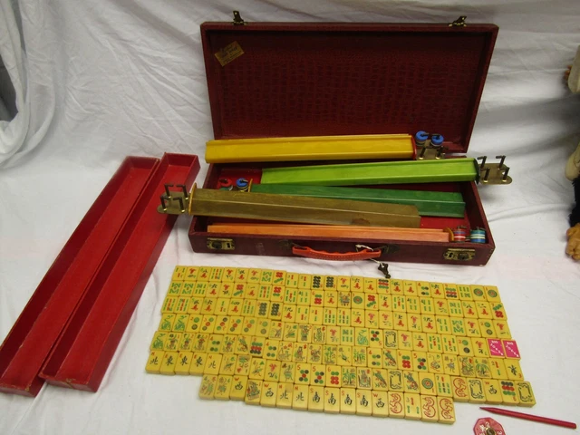 Cardinal bakélite mahjong set - Canada