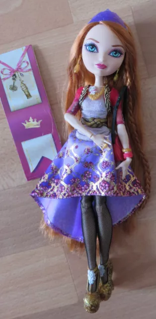 Ever After High- Holly O'Hair (gebraucht, unbespielt)