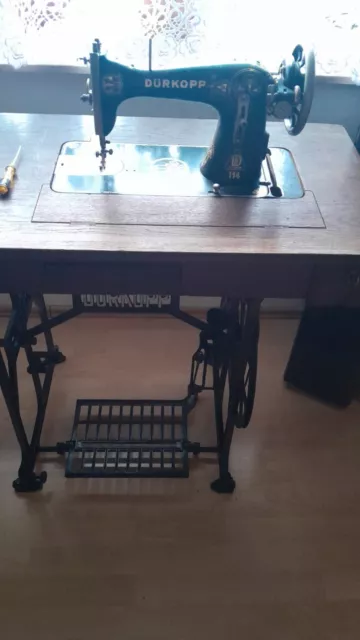 Dürkopp Nähmaschine mit Tisch