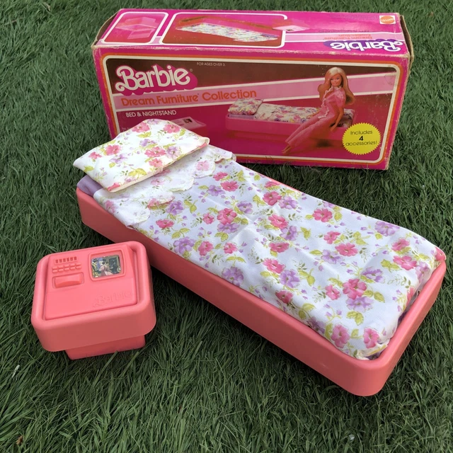 VINTAGE BARBIE DREAM House Pink Bed & Nightstand Furniture • 1982