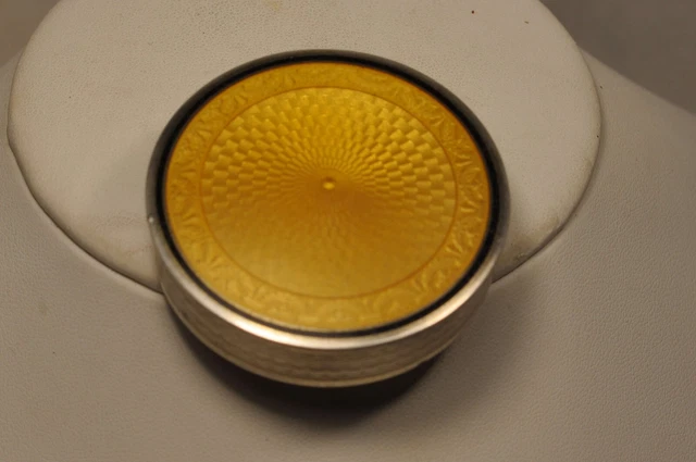 Les 7 objets vintage qui vont prendre de la valeur en 2025/26 - Esprit Les 7 objets vintage qui vont prendre de la valeur en 2025/26 - Esprit