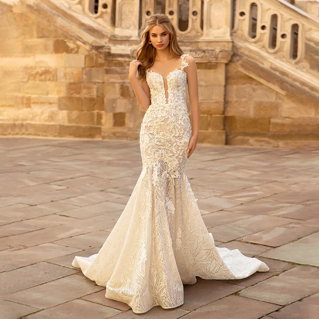 Elegant Mermaid Wedding Dresses Delicate Beaded Crystal Appliques Backless Gowns