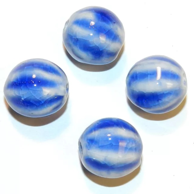 CPC284 Blue & White Crackle Glazed 16mm Corrugated Round Porcelain Beads 12pc